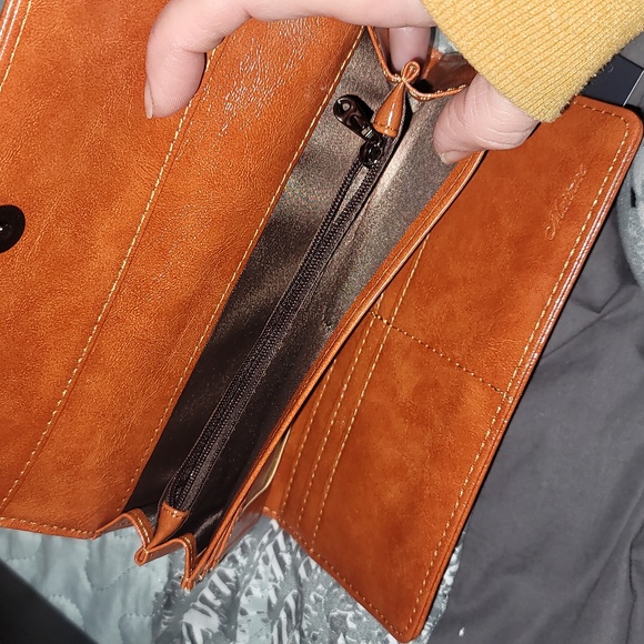 Wallet - Picture 5 of 7